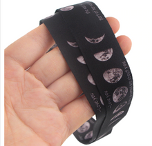 Cargar imagen en el visor de la galería, Lanyard Fases de la luna
